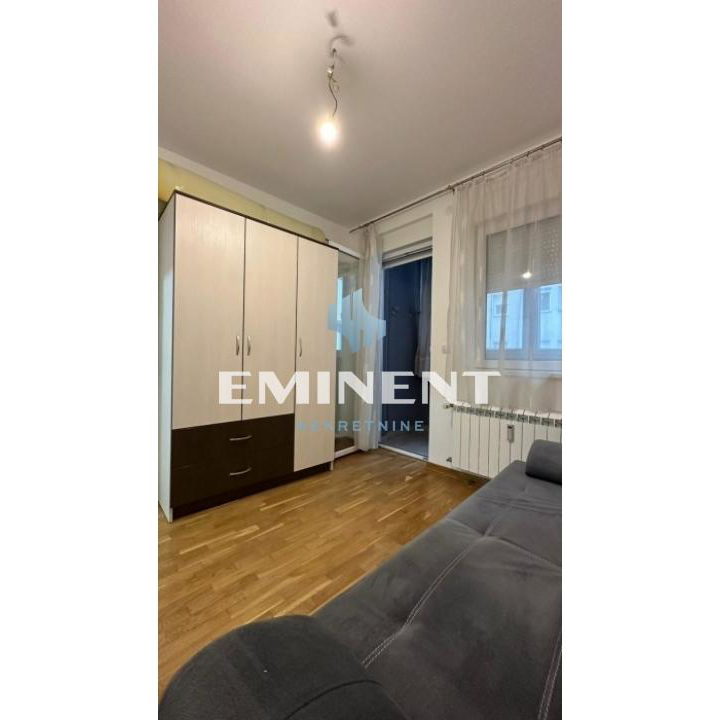 Stan Izdavanje Beograd Blok 61 64 m2