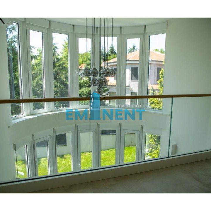 Kuća na prodaju, Banovo Brdo, Beograd, 260m², 1.200.000 €