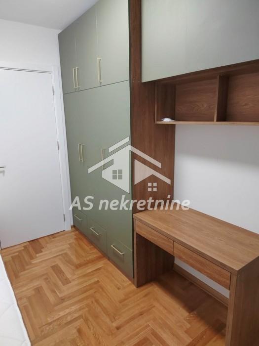 Četvorosoban stan za izdavanje, Banjica, Beograd, 79m², 1.400 €/mes