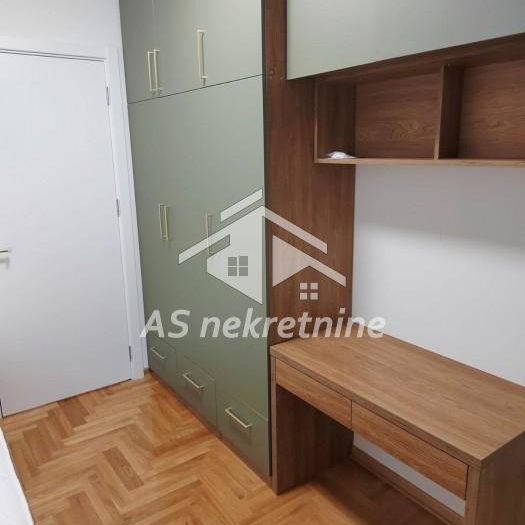Četvorosoban stan za izdavanje, Banjica, Beograd, 79m², 1.400 €/mes