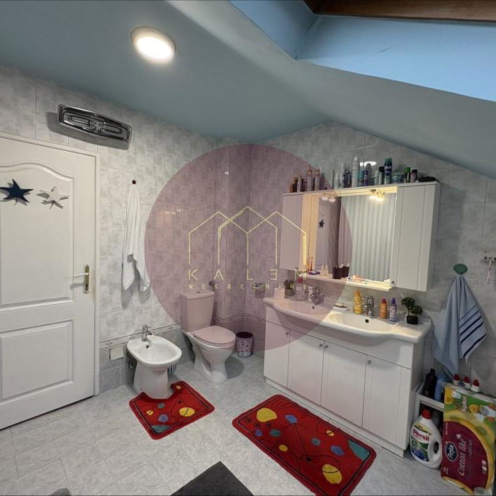 Petosoban stan na prodaju, Banovo Brdo, Beograd, 140m², 367.000 €