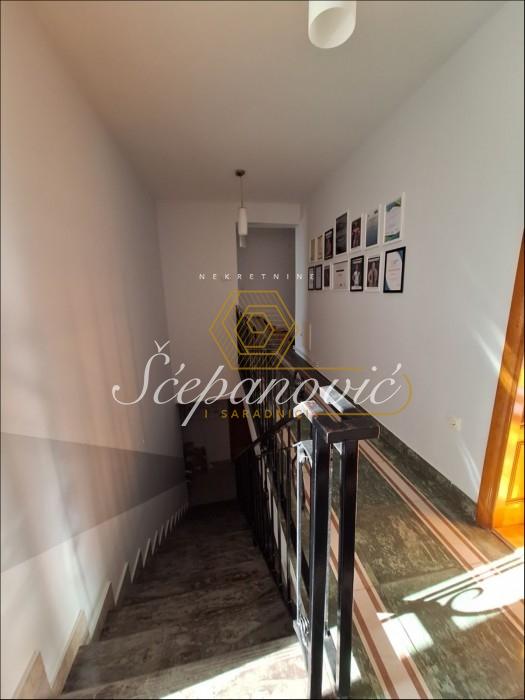 Kuća Prodaja Novi Sad  259 m2