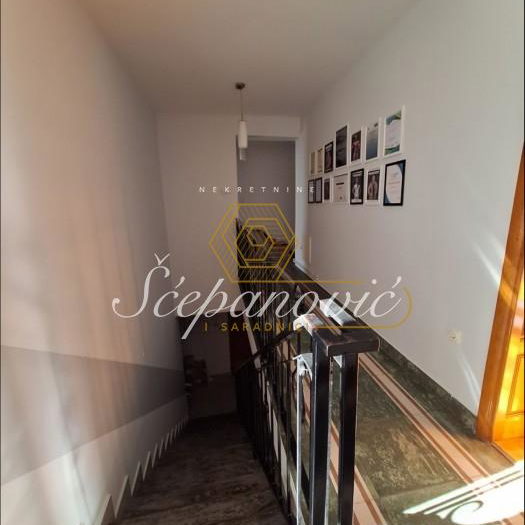 Kuća Prodaja Novi Sad  259 m2
