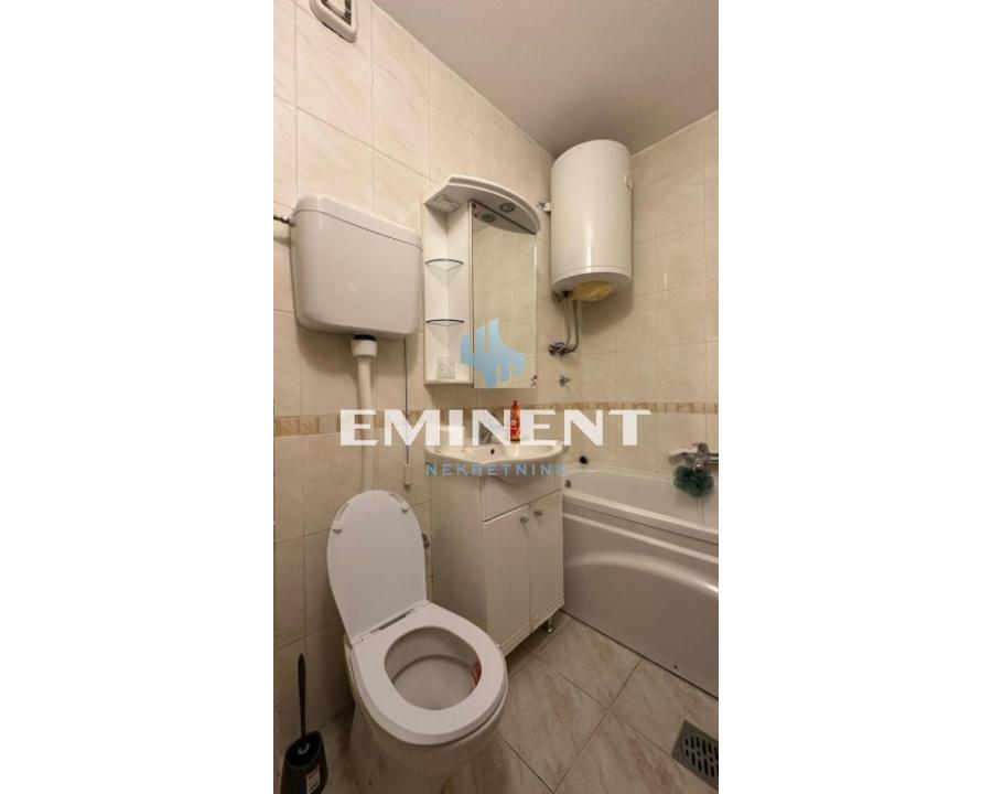 Trosoban stan za izdavanje, Železnik, Beograd, 67m², 450 €/mes