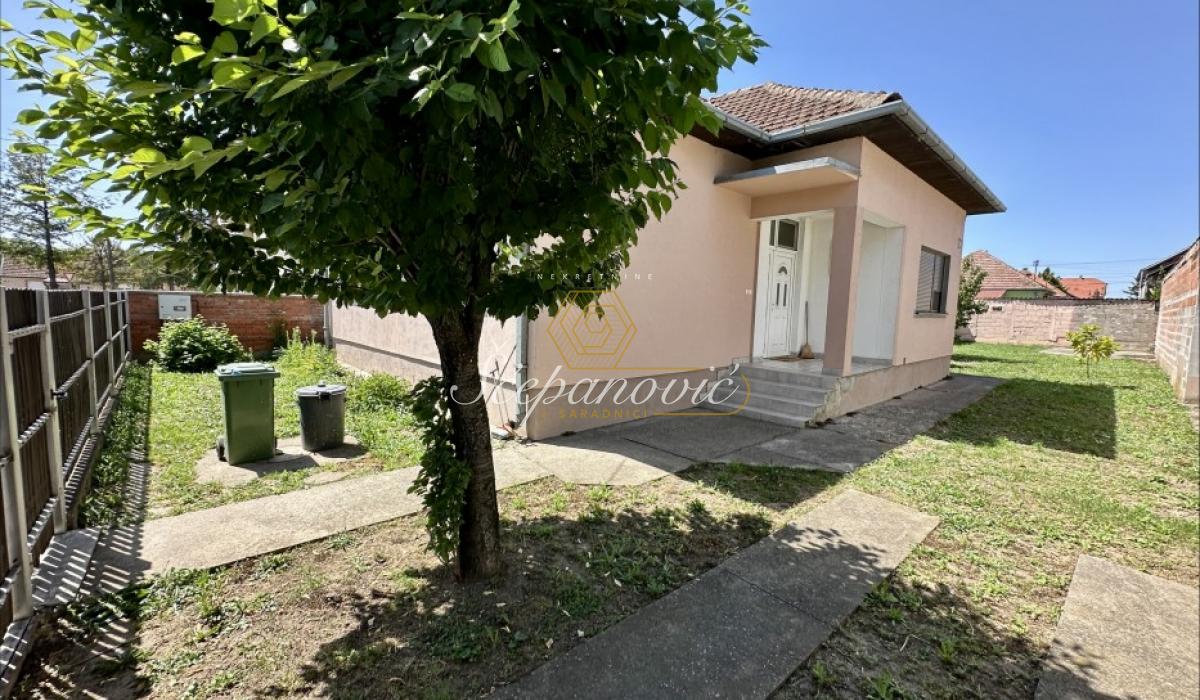 izdavanje-kuca-beograd-3W5Fwru5GO Kuća na prodaju, Blok B, Sremska Mitrovica, 135m², 170.000 €