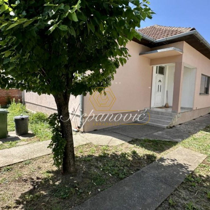 Kuća na prodaju, Blok B, Sremska Mitrovica, 135m², 170.000 €