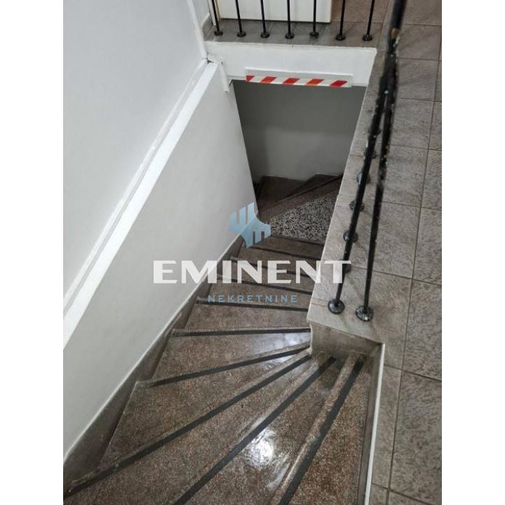 Lokal Izdavanje Pančevo  130 m2