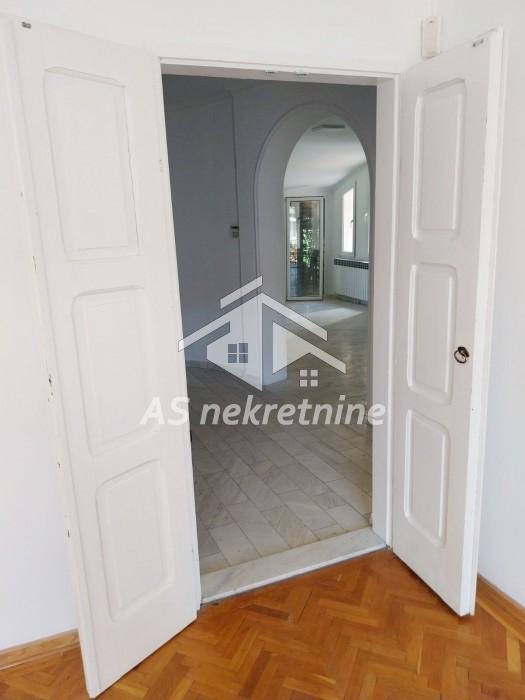 Kuća za izdavanje, Neimar, Beograd, 260m², 3.000 €/mes