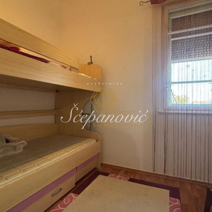 Četvorosoban stan za izdavanje, Centar, Novi Sad, 113m², 1.500 €/mes