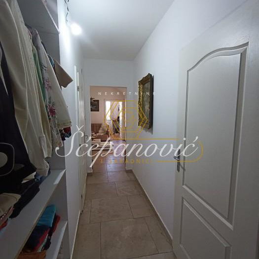 Trosoban stan na prodaju, Futoška, Novi Sad, 52m², 121.500 €