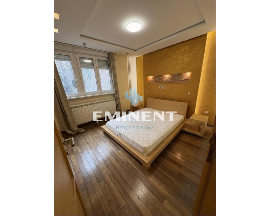 Dvosoban stan za izdavanje, Kalenić Pijaca, Beograd, 64m², 850 €/mes