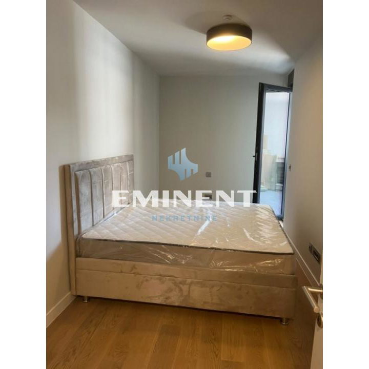Stan Izdavanje Beograd Blok 65 50 m2