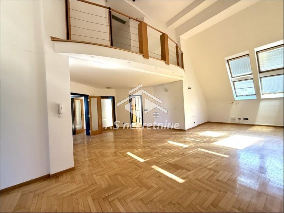 Višesoban stan na prodaju, Kalenić Pijaca, Beograd, 207m², 690.000 €