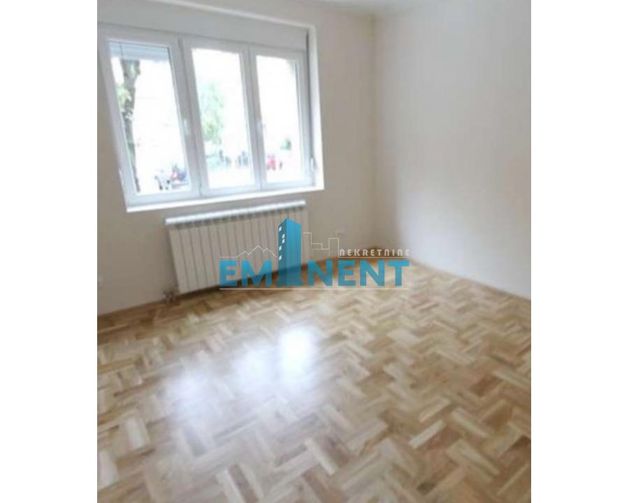 Trosoban stan za izdavanje, Crveni Krst Vračar, Beograd, 57m², 800 €/mes