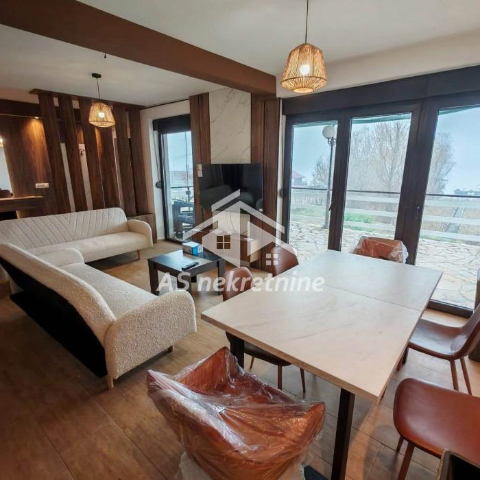 Kuća Izdavanje Beograd  185 m2