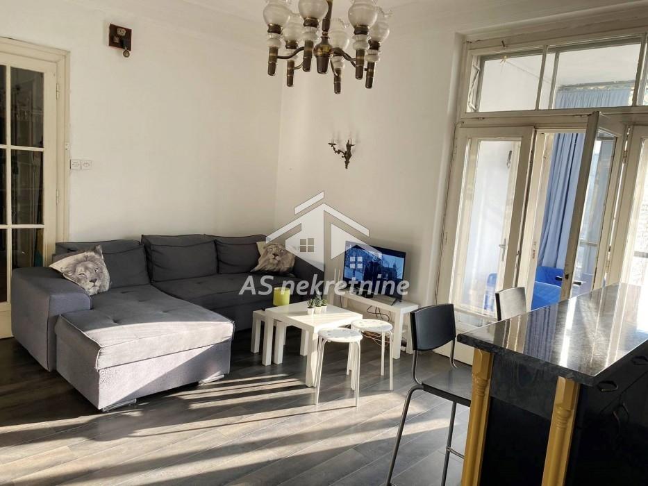 Četvorosoban stan za izdavanje, Terazije, Beograd, 120m², 900 €/mes