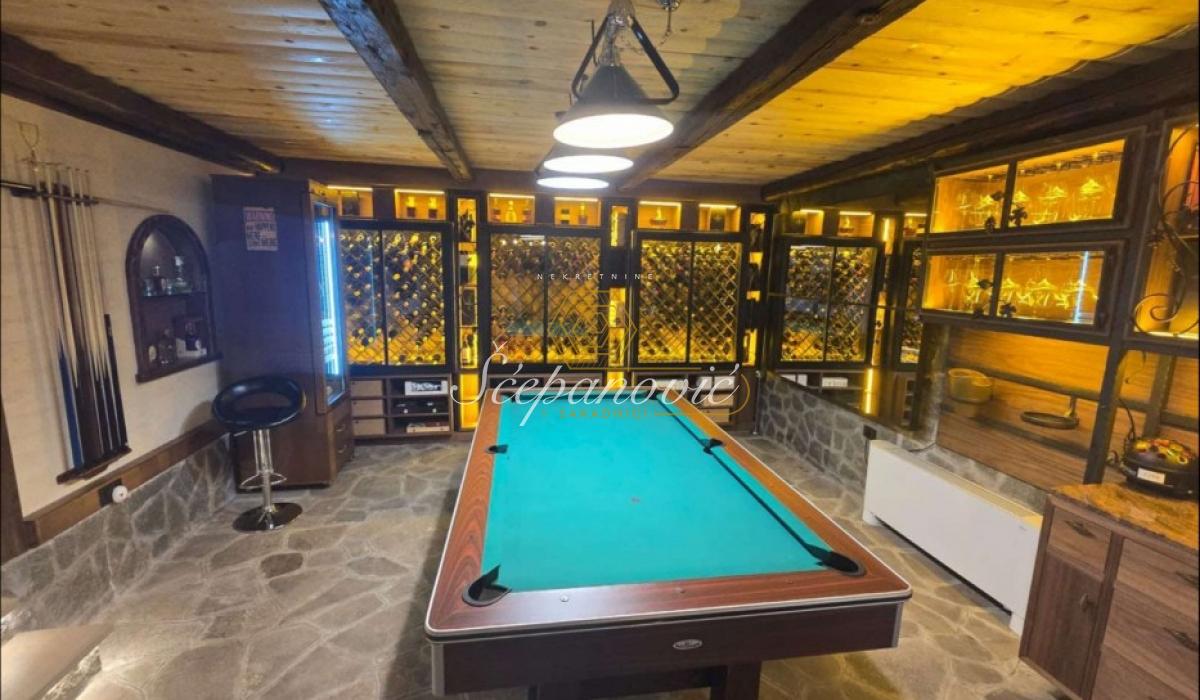 izdavanje-kuca-beograd-GY52kQ32Sg Kuća na prodaju, Popovica, Novi Sad, 388m², 1.490.000 €