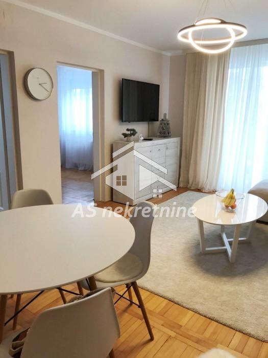 Stan Izdavanje Beograd Dedinje 72 m2