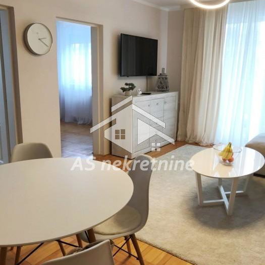 Stan Izdavanje Beograd Dedinje 72 m2