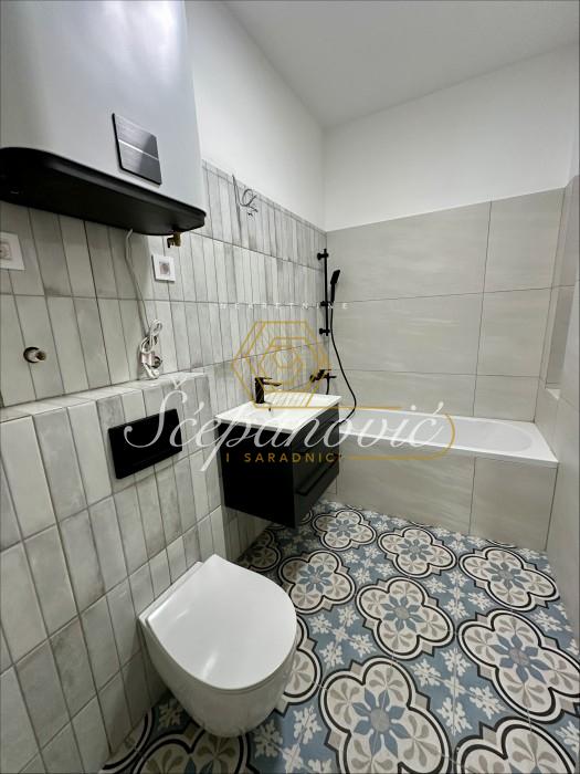 Trosoban stan na prodaju, Centar, Novi Sad, 85m², 293.250 €