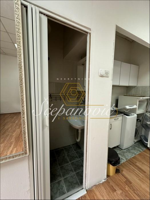 Lokal Prodaja Novi Sad  25 m2