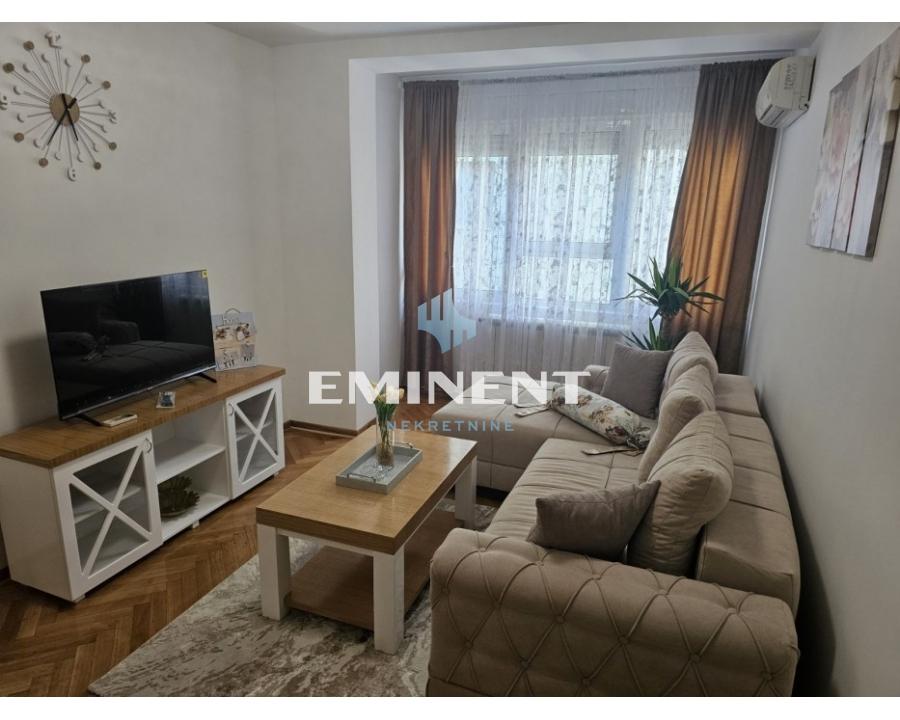 Dvosoban stan za izdavanje, Kalenić Pijaca, Beograd, 60m², 850 €/mes