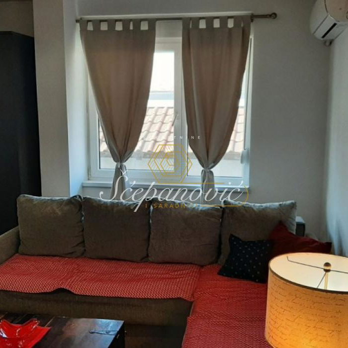 Stan Izdavanje Novi Sad  44 m2
