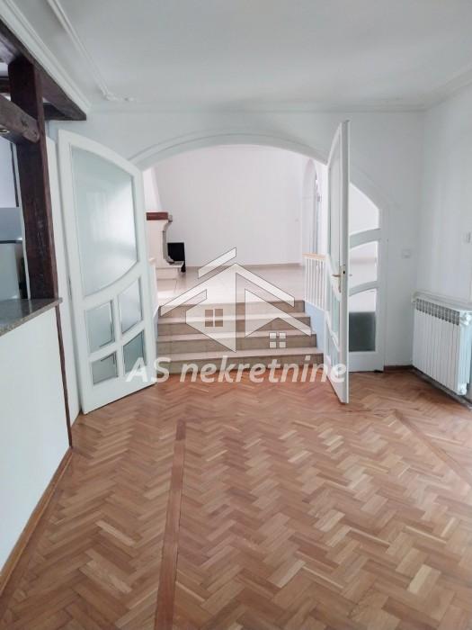 Kuća Izdavanje Beograd Neimar 260 m2