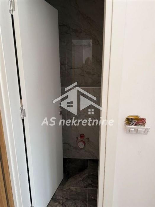izdavanje-kuca-beograd-SoV29A0xs4 Trosoban stan na prodaju, Cara Dušana, Beograd, 71m², 211.500 €