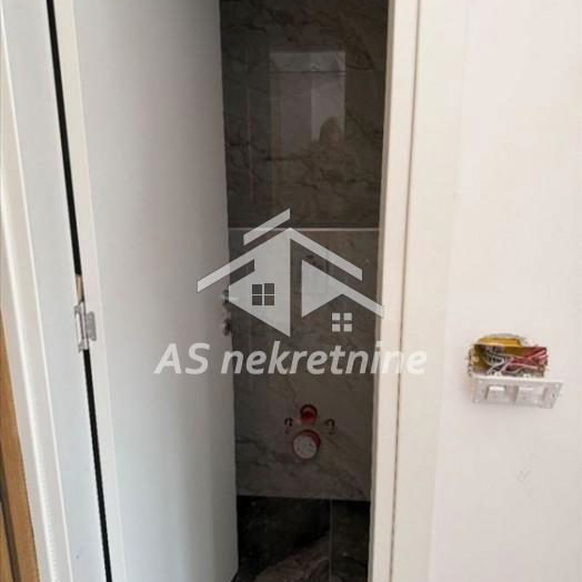 Trosoban stan na prodaju, Cara Dušana, Beograd, 71m², 211.500 €
