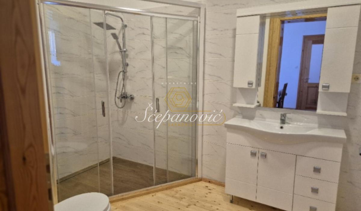 Kuća na prodaju, Bački Gračac, Odžaci, 430m², 145.000 €