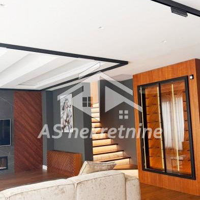 Stan Izdavanje Beograd Hram Svetog Save 275 m2