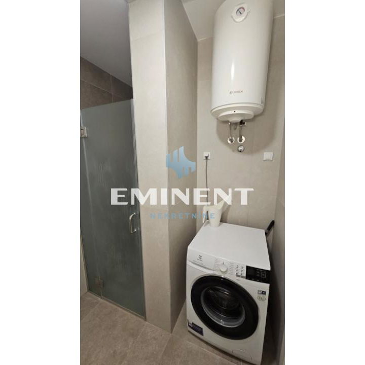 Trosoban stan na prodaju, Blok 65, Beograd, 70m², 329.000 €