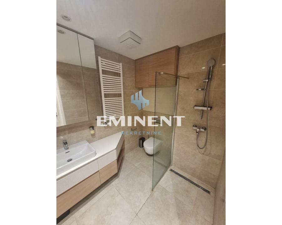 Trosoban stan na prodaju, Blok 65, Beograd, 75m², 370.000 €