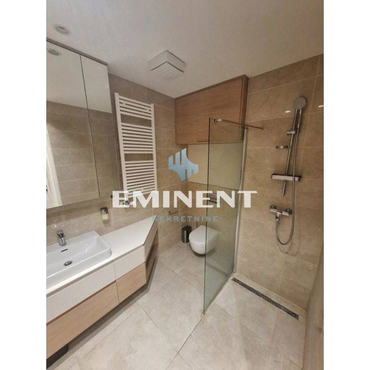 Trosoban stan na prodaju, Blok 65, Beograd, 75m², 370.000 €