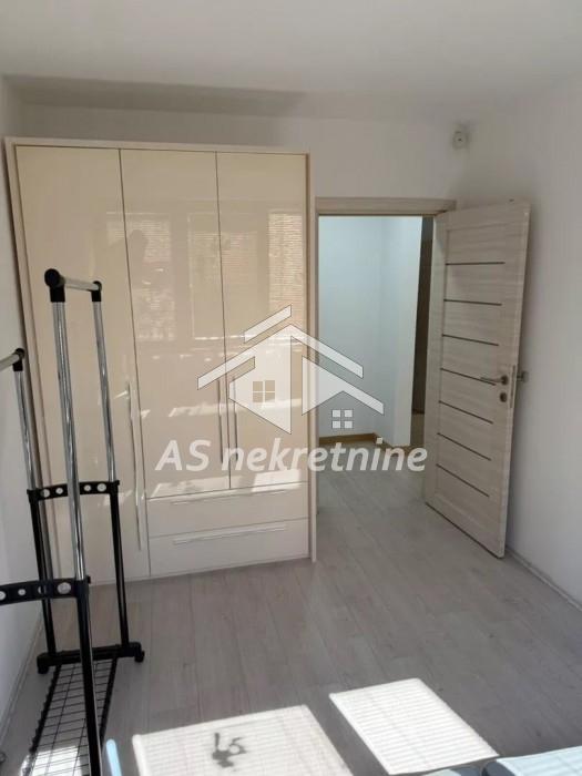 Četvorosoban stan za izdavanje, Blok 22, Beograd, 91m², 1.300 €/mes