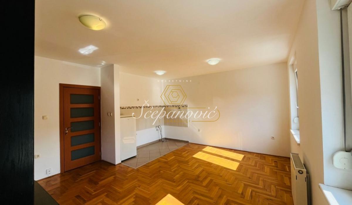izdavanje-kuca-beograd-YlRp9R9kw3 Stan Prodaja Novi Sad Nova Detelinara 67 m2