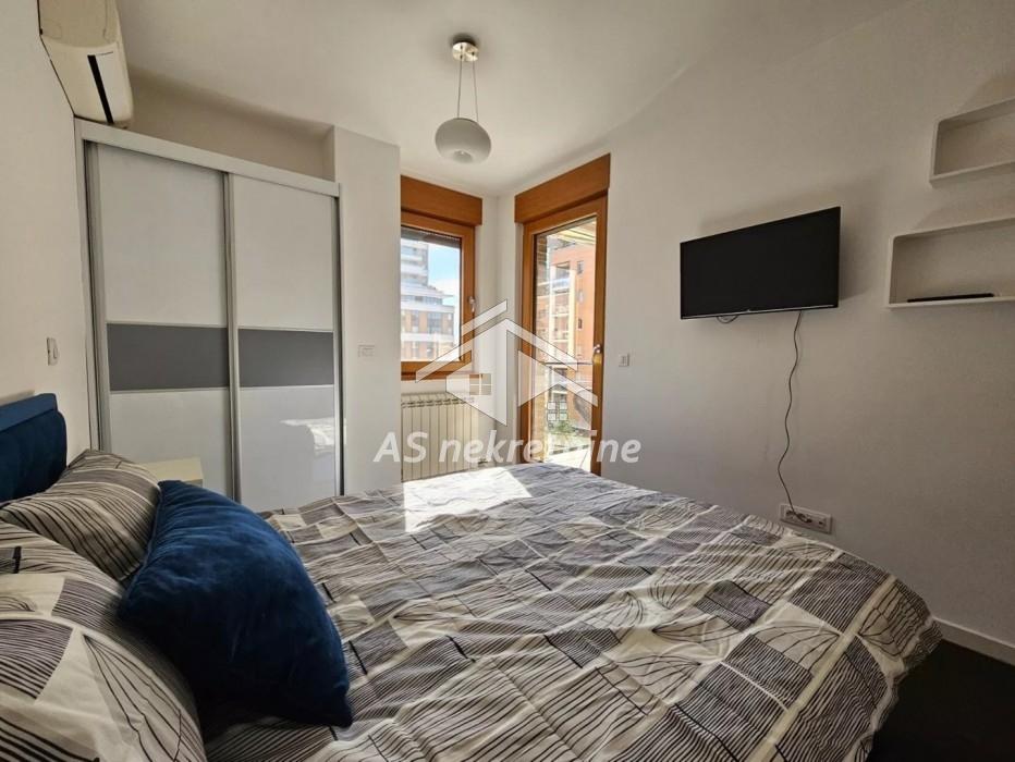 Stan Izdavanje Beograd  54 m2