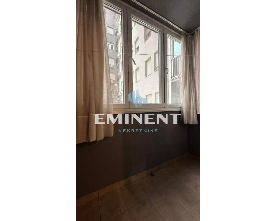 Trosoban stan za izdavanje, Blok 61, Beograd, 64m², 650 €/mes