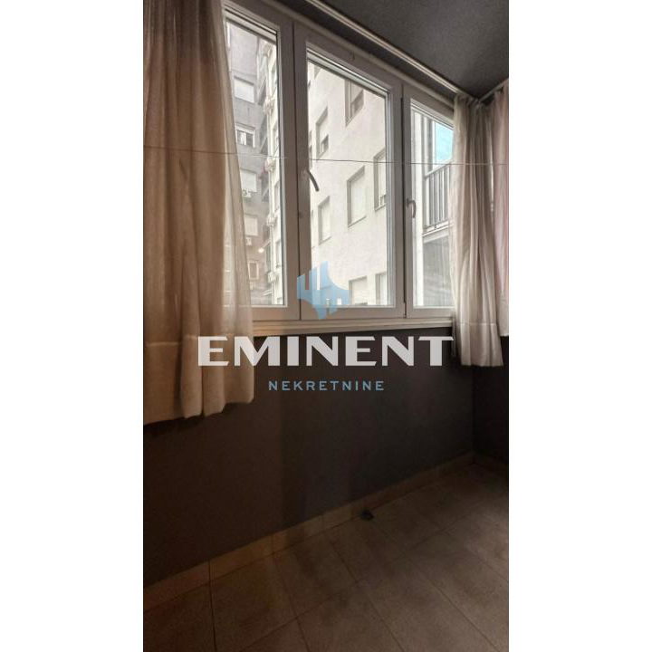 Trosoban stan za izdavanje, Blok 61, Beograd, 64m², 650 €/mes