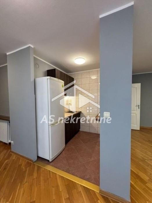 izdavanje-kuca-beograd-kIwgEh0Qz5 Trosoban stan za izdavanje, Blok 22, Beograd, 73m², 800 €/mes