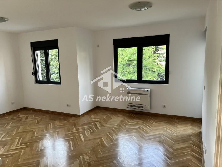 Stan Izdavanje Beograd Autokomanda 78 m2