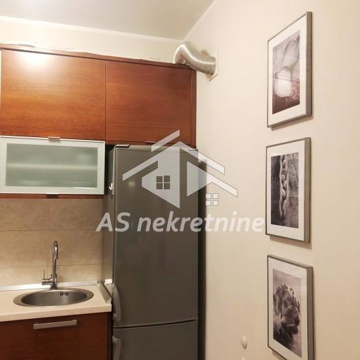 Stan Izdavanje Beograd Kalenić Pijaca 50 m2