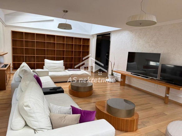 Stan Izdavanje Beograd Slavija 250 m2