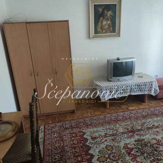 Trosoban stan za izdavanje, Novo Naselje, Novi Sad, 79m², 500 €/mes