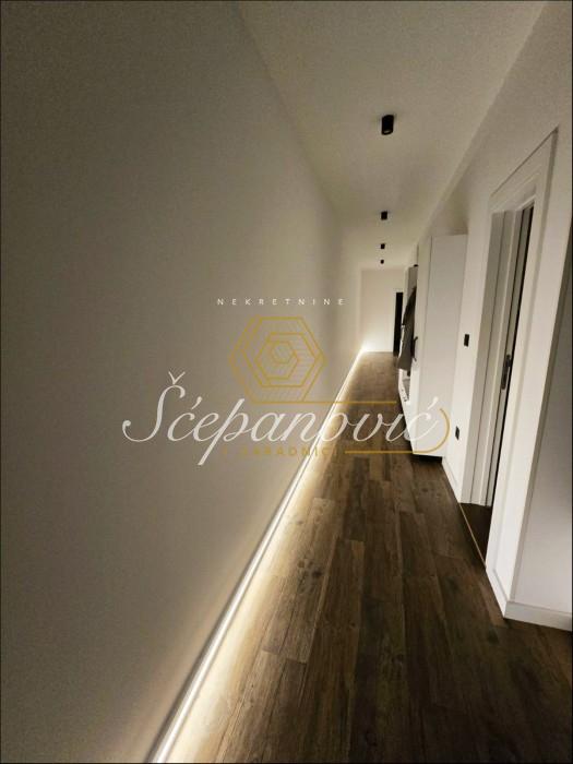 Stan Prodaja Novi Sad  87 m2