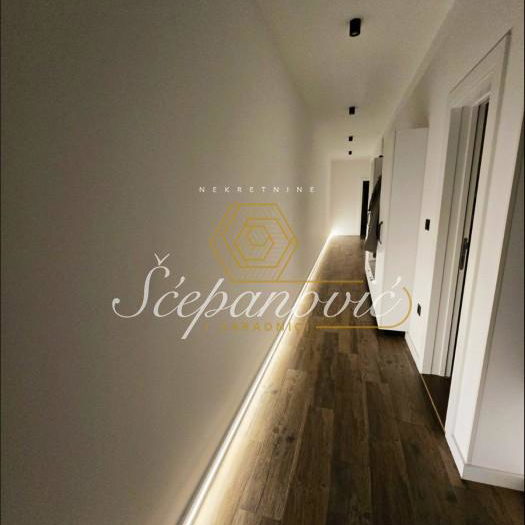 Stan Prodaja Novi Sad  87 m2