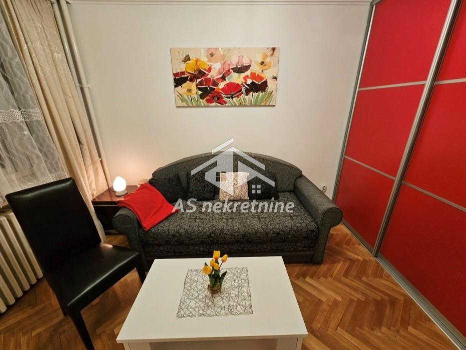 izdavanje-kuca-beograd-saIbK5QtFo Trosoban stan za izdavanje, Slavija, Beograd, 85m², 1.000 €/mes