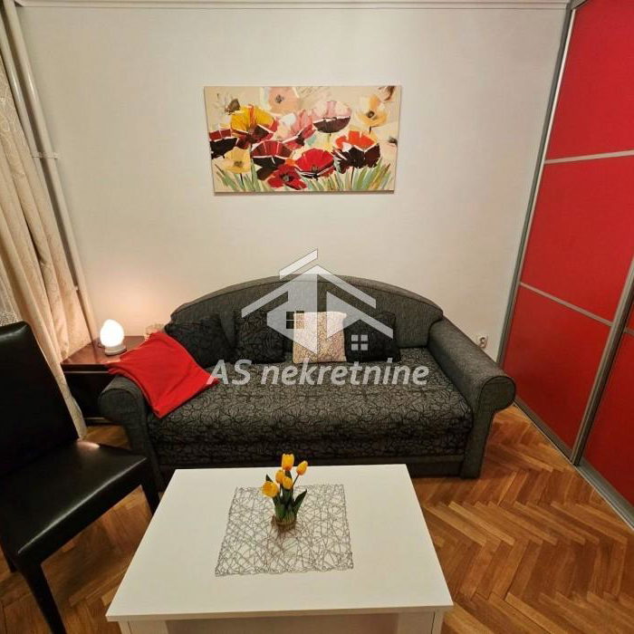 Trosoban stan za izdavanje, Slavija, Beograd, 85m², 1.000 €/mes