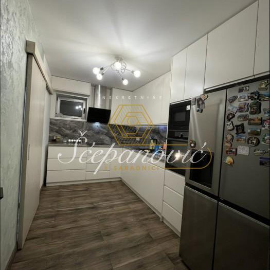 Lokal Prodaja Novi Sad  891 m2